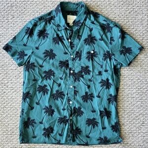 American Eagle Teal Short-Sleeve Palm Tree Print Button-Down Shirt